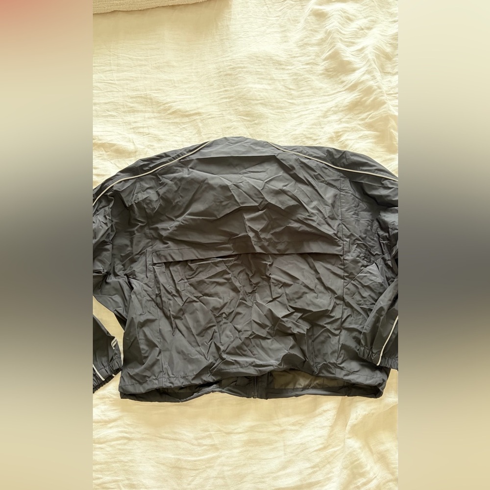 Fabletics Tempo Lightweight Windbreaker - XS - Picture 7 of 7